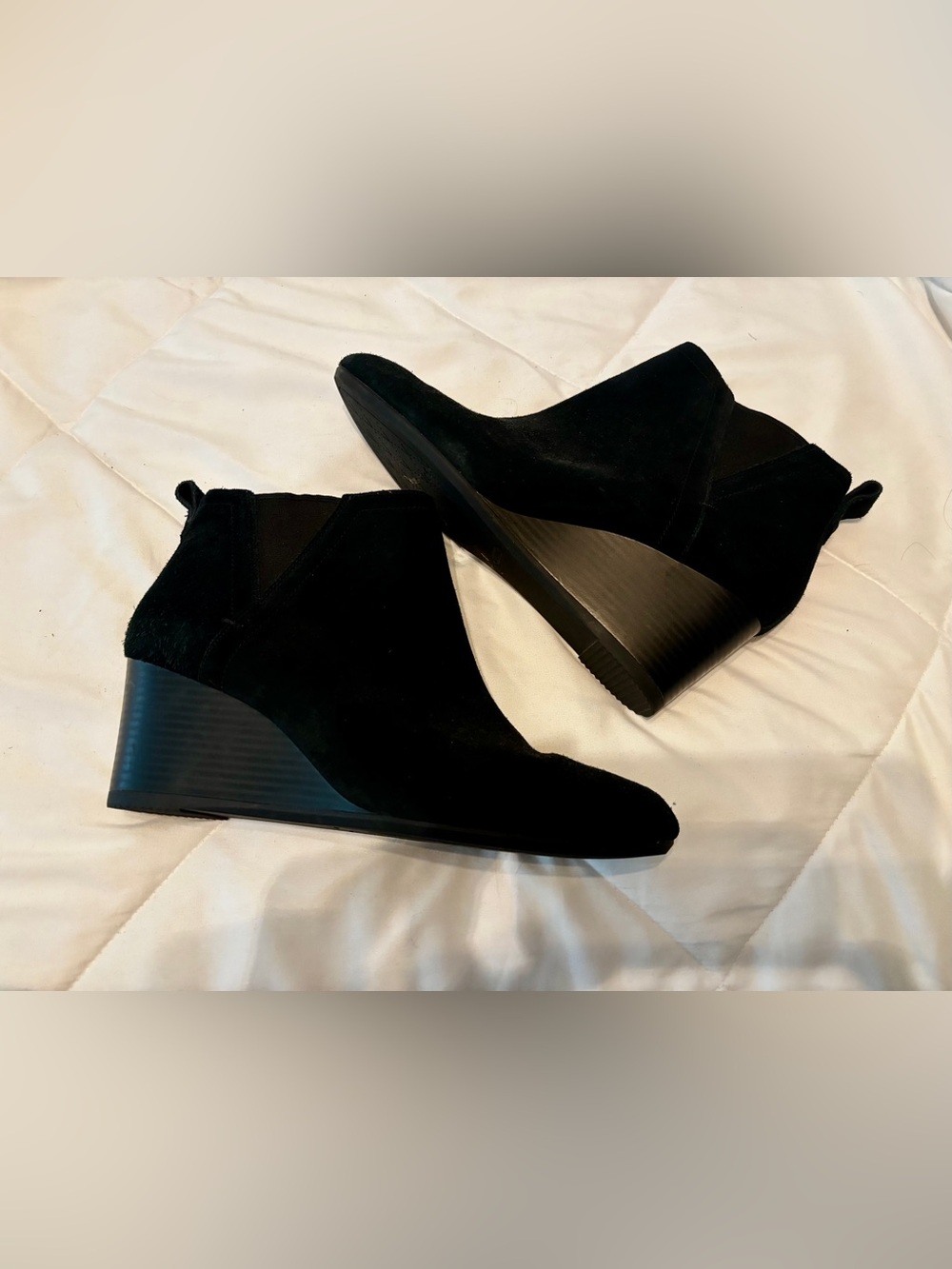 Vionic Women’s Black Suede Wedge Ankle Booties, 11